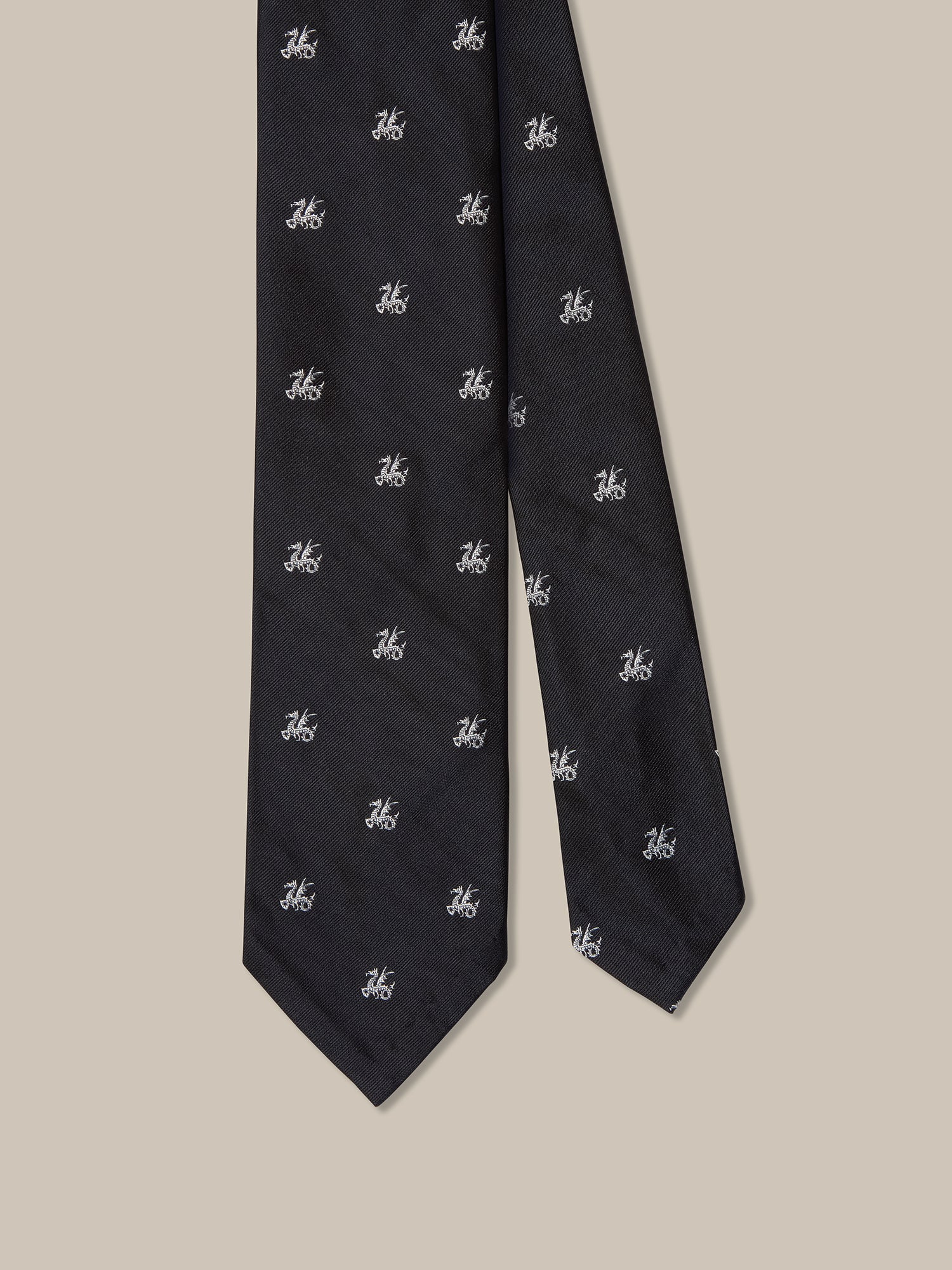 Newman 7 Fold Dragon Necktie