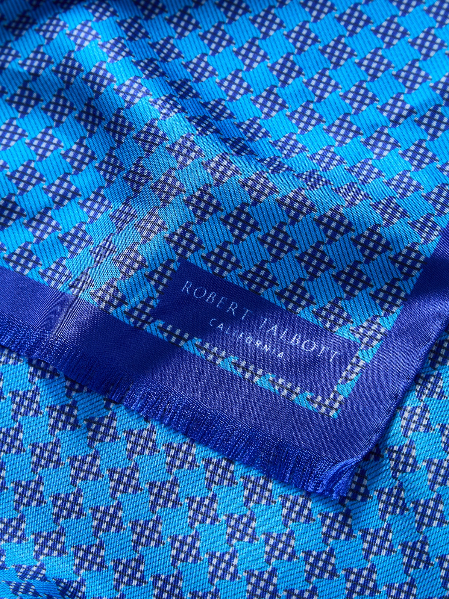 Niven Houndstooth Scarf