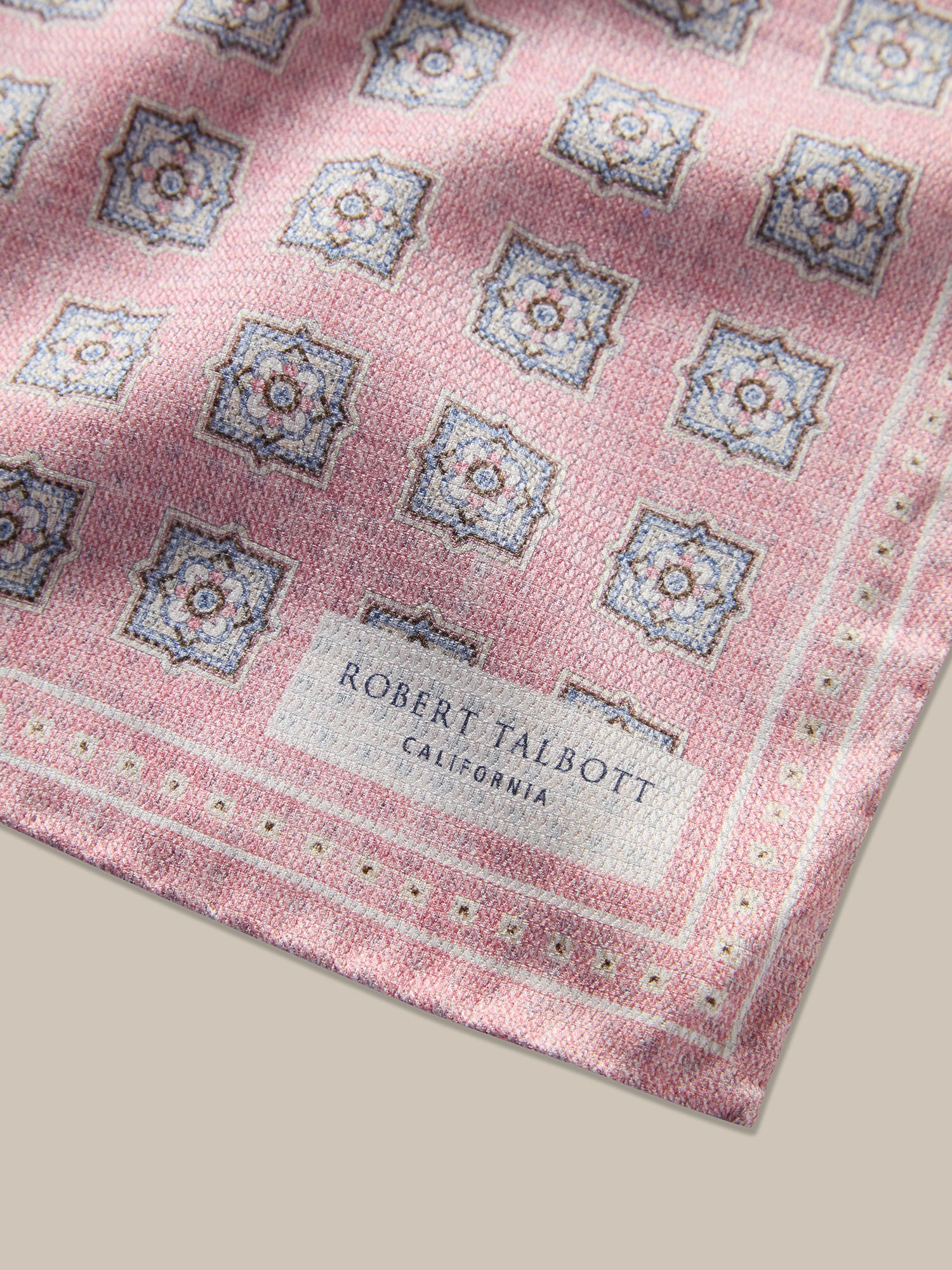 Colton Reversible Neat/Medallion Pocket Square