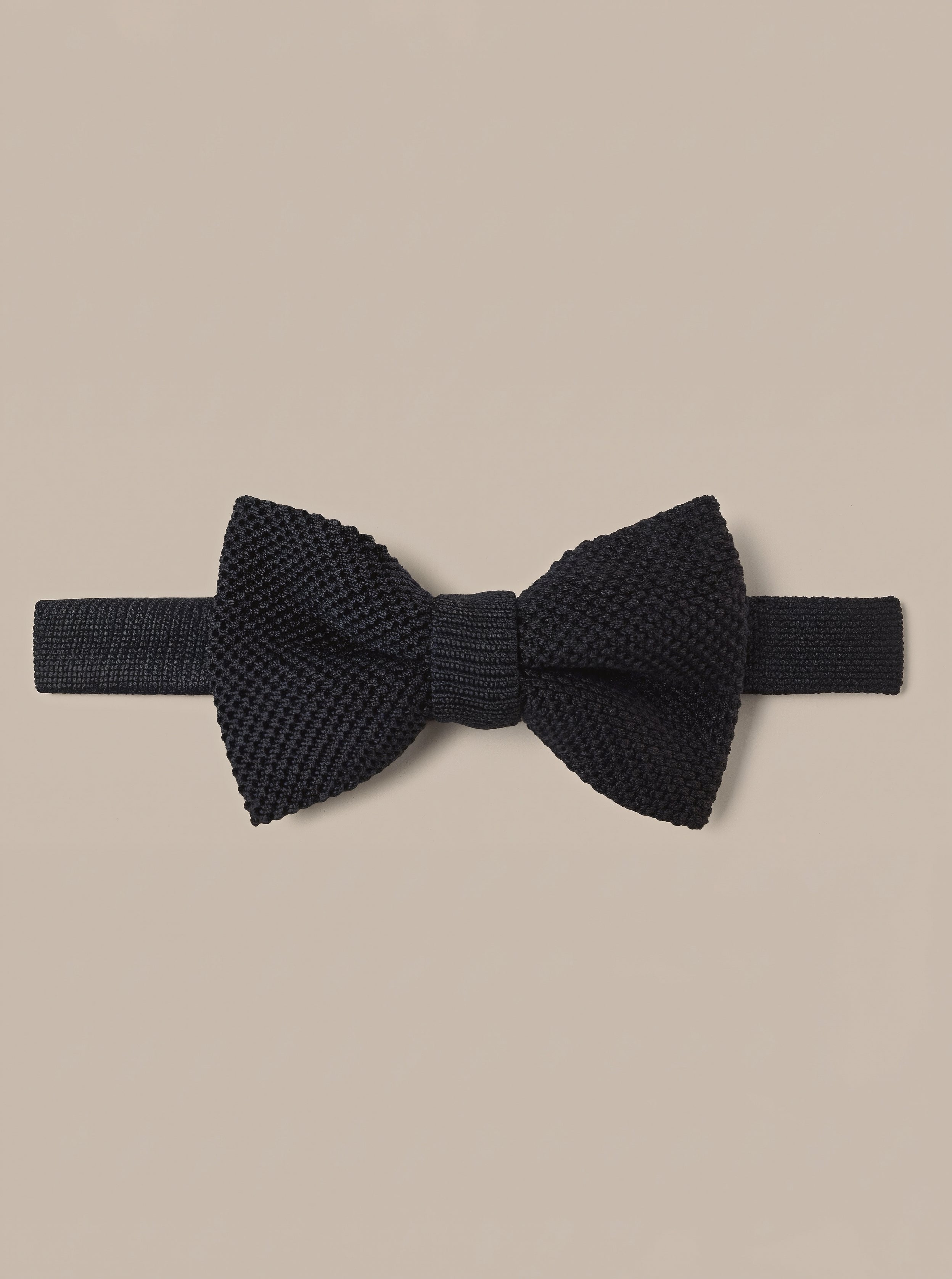 Ryan Silk Knit Pre-Tied Bow Tie