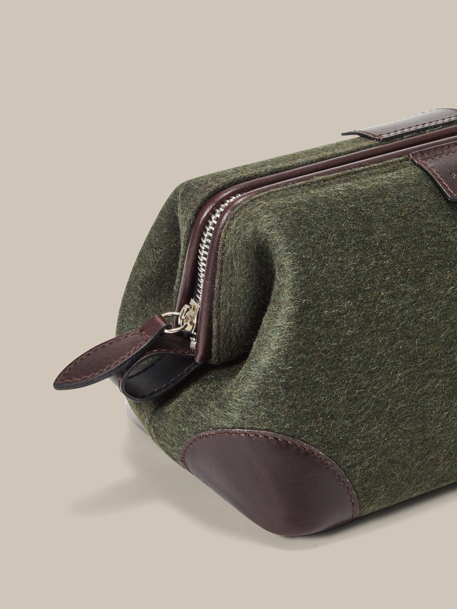 Simpson Loden Dopp Kit